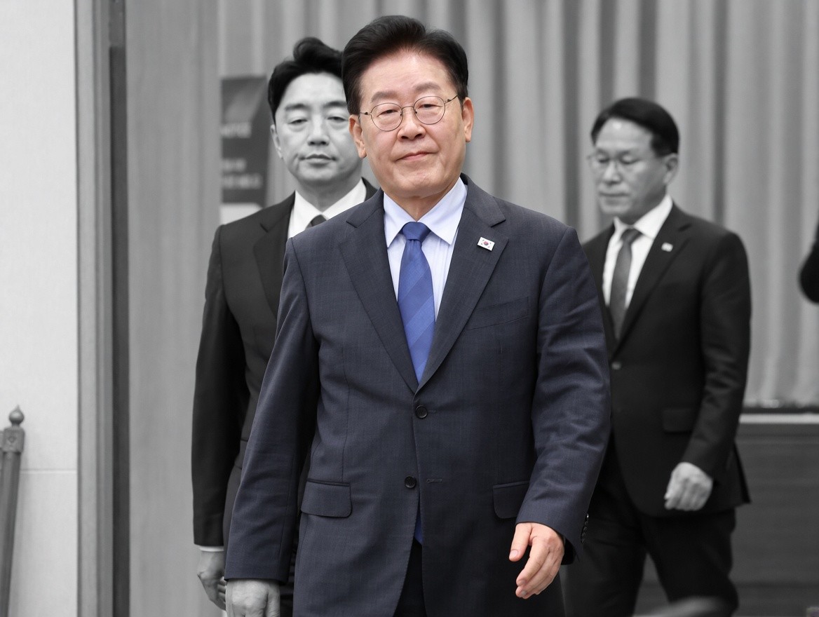 "이 대통령, 무덤 파고 들어가겠다는데 말릴 생각도 안 든다"