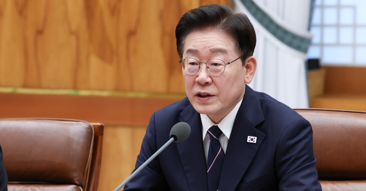 이재명 대통령이 지난 14일 청와대에서 열린 샤브카트 미르지요예프 우즈베키스탄 대통령과의 확대회담에서 발언하고 있다. / 뉴스1