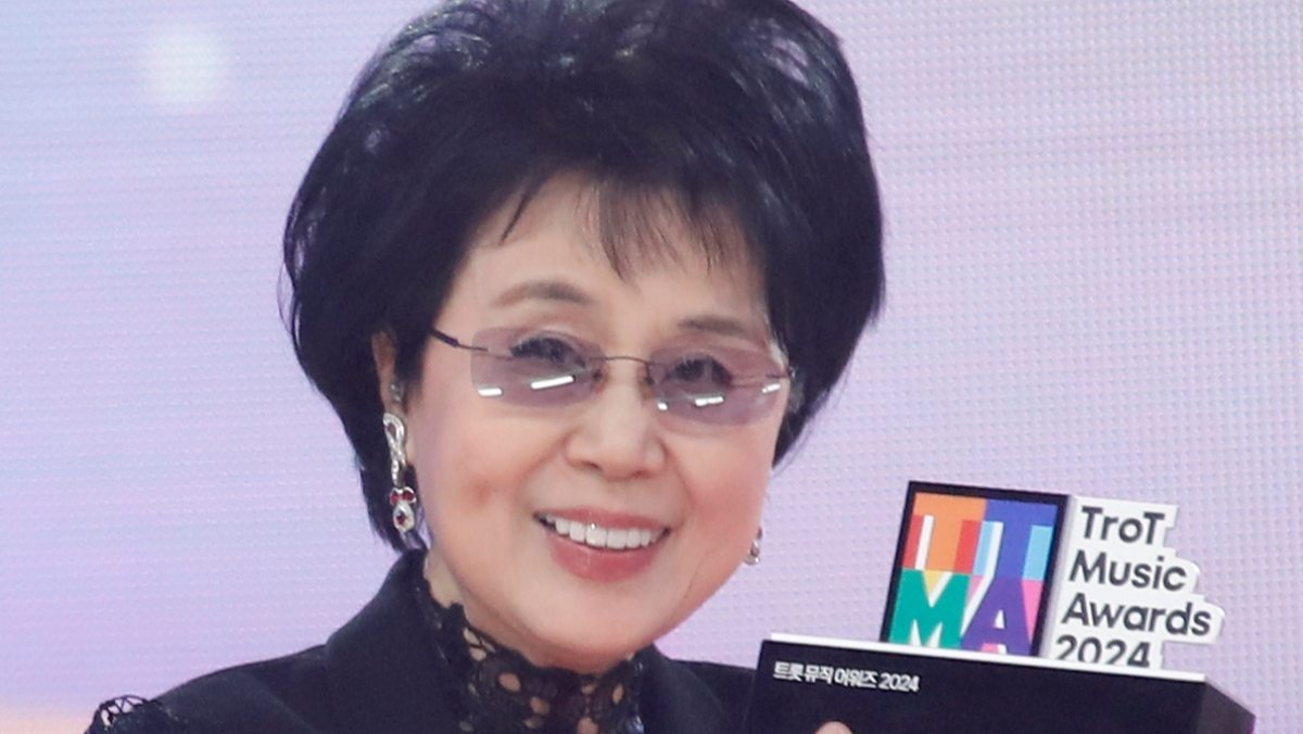 “49년간 거의 같은 체중”… 71세 심수봉이 평소 피하는 음식 '2가지'