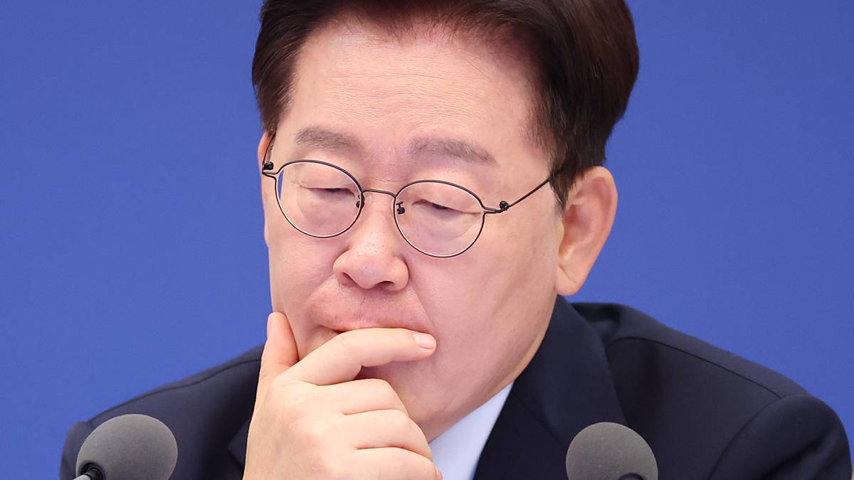 “‘왜 나를 몰라주냐’ 변명하다 끝날 기자회견”…이 대통령 향해 날 세운 ‘정치인’