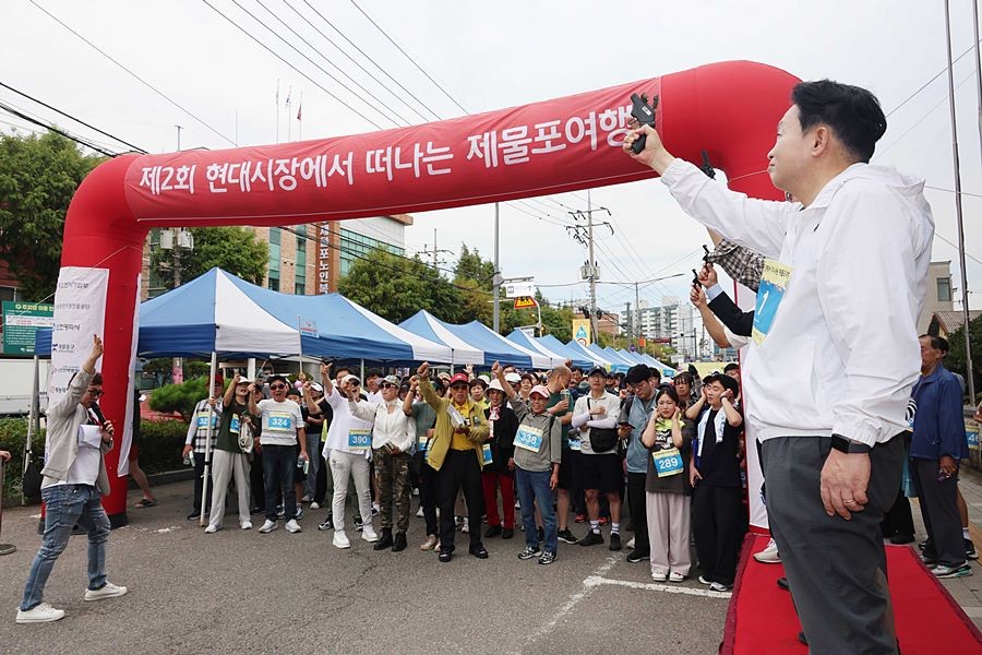 김찬진 제물포구청장(오른쪽)