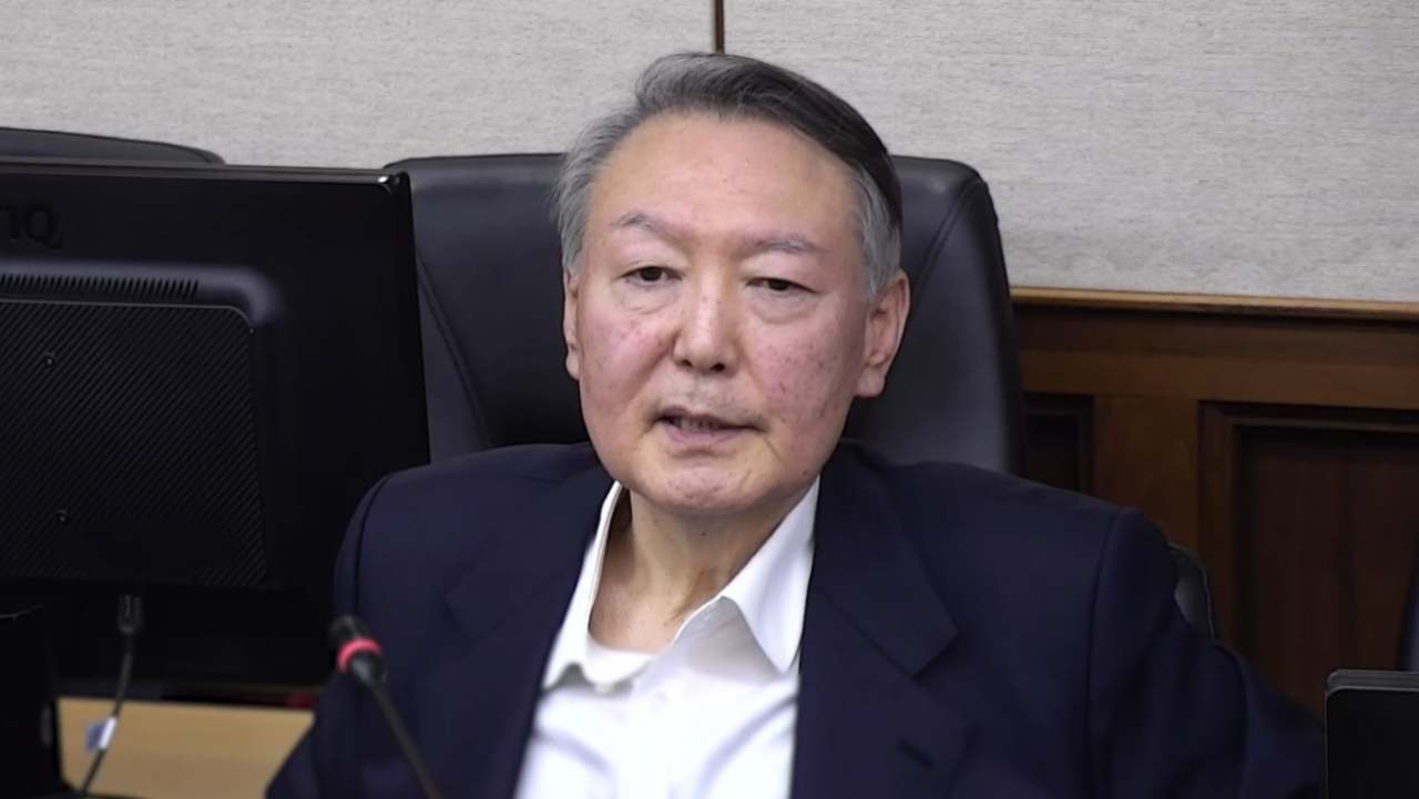 고위공직자범죄수사처(공수처) 체포영장 집행 방해 및 국무위원 심의권 침해로 재판에 넘겨진 윤석열 전 대통령이 지난해 9월 26일 서울 서초구 중앙지방법원에서 열린 1심 결심 공판에서 최후 진술을 하고 있다. / 뉴스1