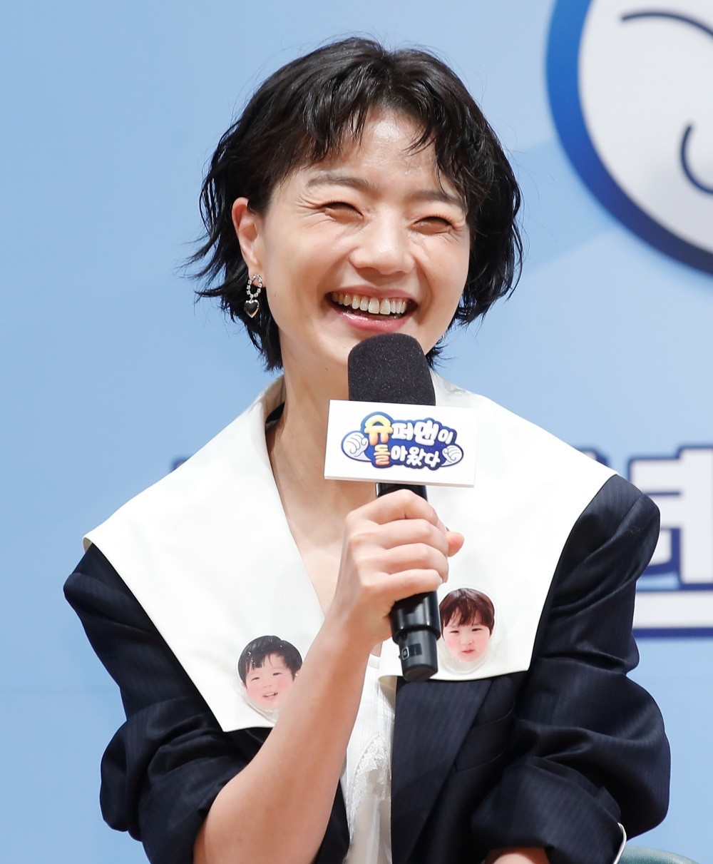 안영미 자료사진. 안영미는 2004년 KBS 공채 19기 코미디언으로 데뷔했다. KBS 개그콘서트 코너 'Go!Go! 예술 속으로' 등으로 얼굴을 알렸다. 이후 '코미디빅리그'와 'SNL 코리아'에서 활약하며 대중들의 많은 사랑을 받았다. / 뉴스1