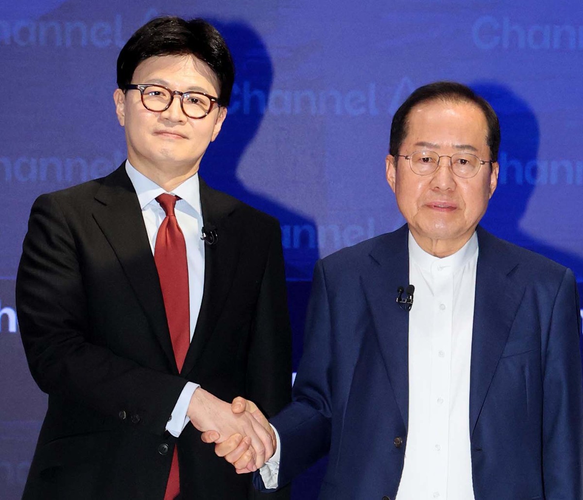 한동훈(왼쪽) 무소속 의원과 홍준표 전 대구시장. / 뉴스1