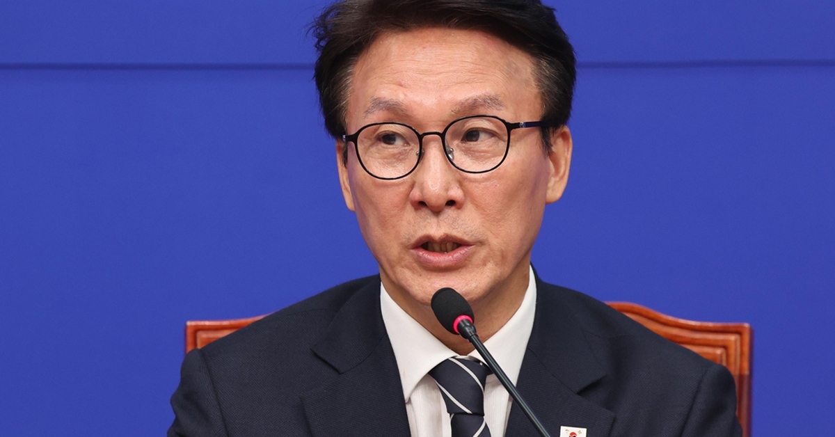 김민석 “이재명 대통령, 개헌 걸림돌 정리... 이제 국힘이 반대할 이유 있나”
