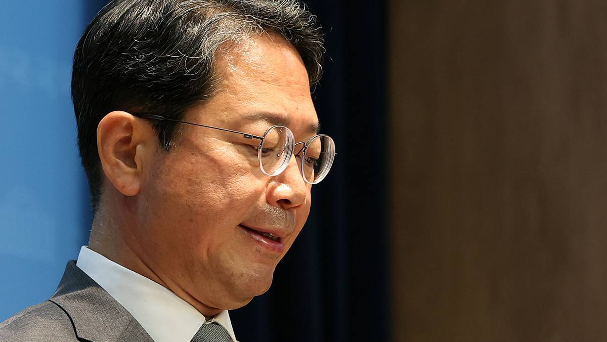 김승원 사퇴 뒤 불거진 ‘탄원서 의혹’…靑에 묻자 돌아온 답변