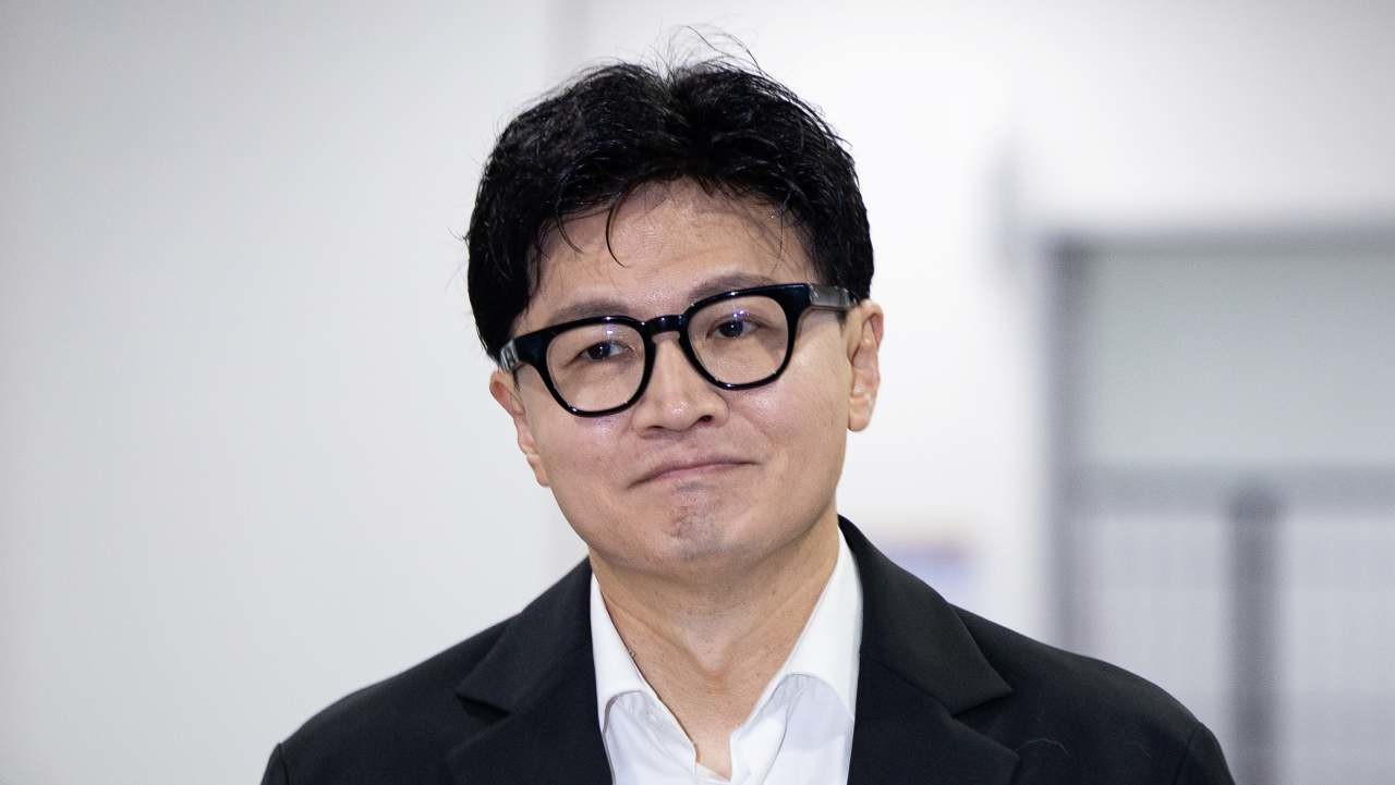 한동훈 무소속 의원이 지난 13일 서울 여의도 국회 소통관에서 김승원 법무부 장관 후보자 관련 기자회견을 위해 기자회견장으로 들어서고 있다. / 뉴스1