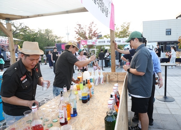 술 없이도 흥겨웠다…정읍 ‘백잔무페’ 2000여 명 참여