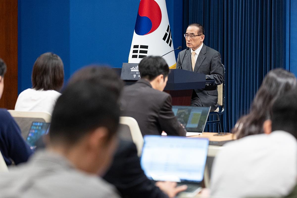 위성락 국가안보실장이 21일 춘추관에서 이재명 대통령 순방 일정 관련 브리핑을 하고 있다 / 뉴스1