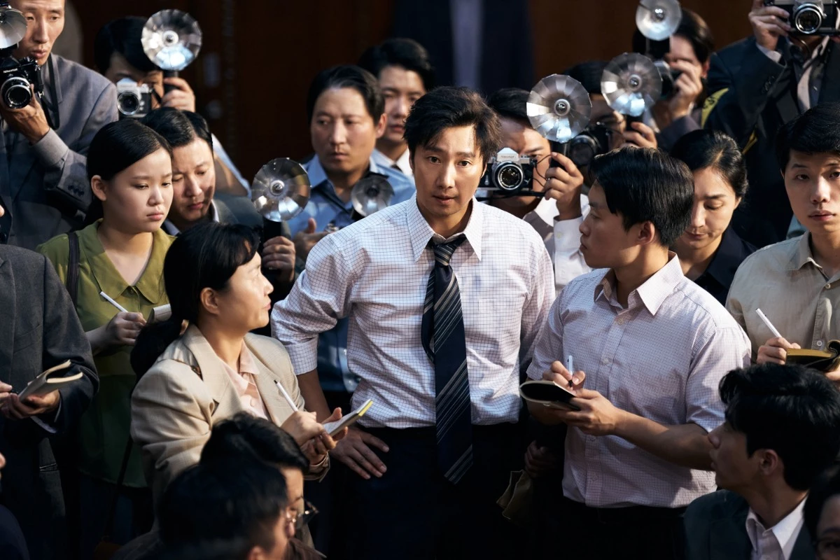 영화 '암살자(들)'에 출연한 배우 박해일 / 하이브미디어코프