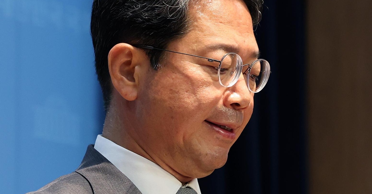 김승원 전 보좌관 “회계부정·성추행 탄원서, 이 대통령 추정 메신저 계정으로 직접 전달”