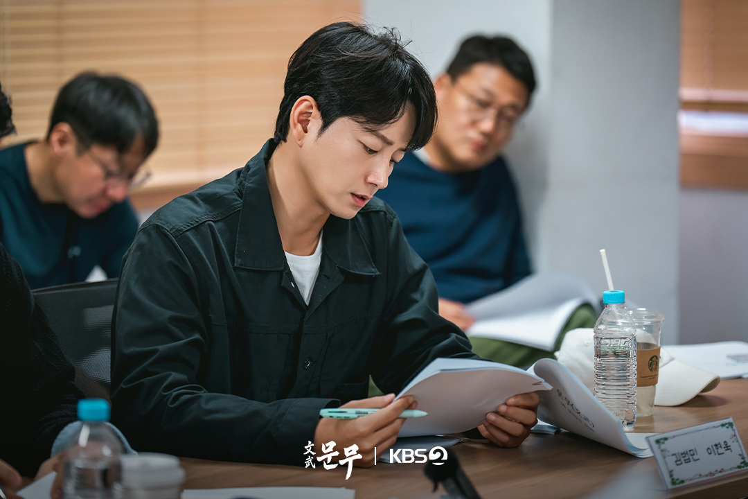 ‘문무’ 대본리딩 열기 심상찮다…이현욱·장혁 열연에 294억 대작 시동 걸렸다