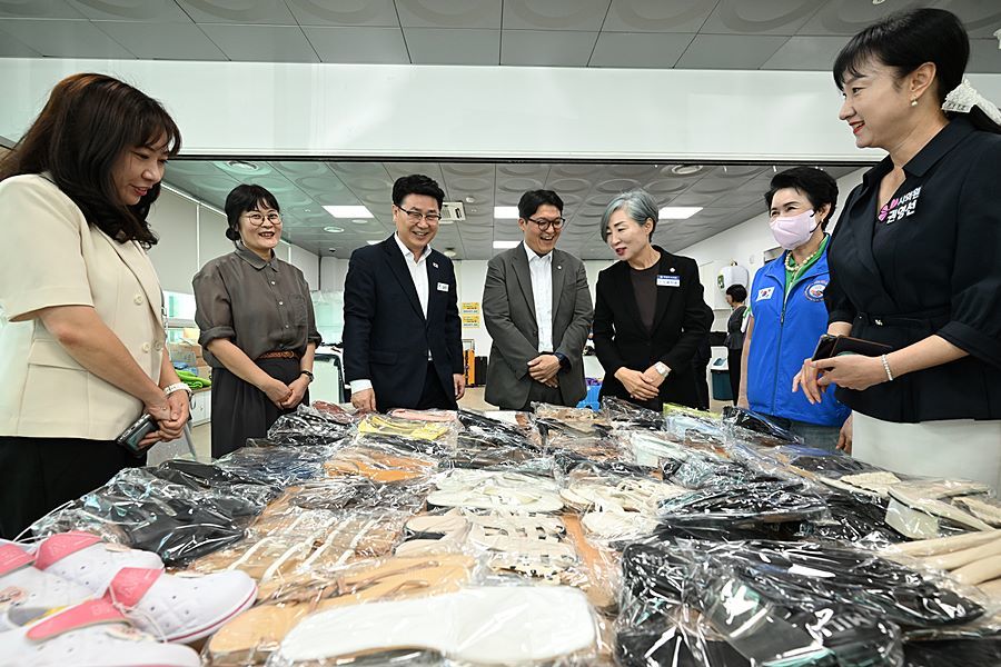 "200여 명 함께 만든 따뜻한 추석" 의정부시장애인복지관, 한가위 행사 성황