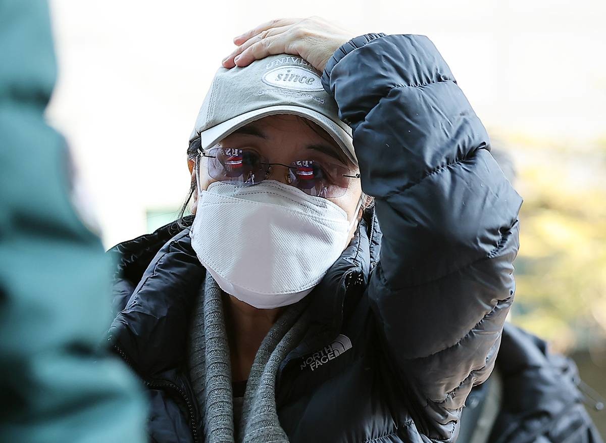 가수 심수봉이 2025년 2월 3일 오전 서울 영등포구 여의도동 KBS 신관에서 진행되는 ‘불후의 명곡’ 녹화에 참석하고 있다 / 뉴스1