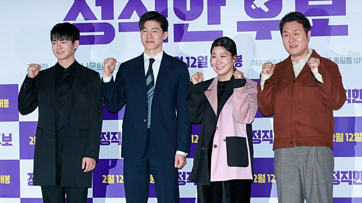 영화 '정직한 후보'에 출연해 이름과 얼굴 널리 알린 장동주(가장 왼쪽). / 뉴스1