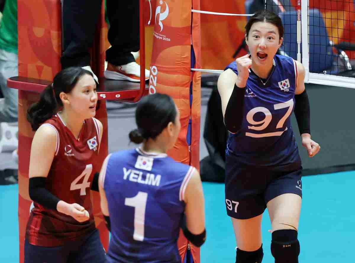 지난 18일 일본 파크 아레나 고마키에서 열린 2026 아이치·나고야 아시안게임 여자배구 조별리그 D조 3차전 대한민국과 베트남의 경기, 강소휘가 득점 후 기뻐하고 있다. / 뉴스1