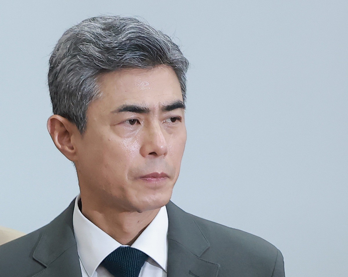 "진정한 영웅…" 강신철 국방부 장관이 'DMZ 지뢰 부상' 장병 위문하며 전한 말 