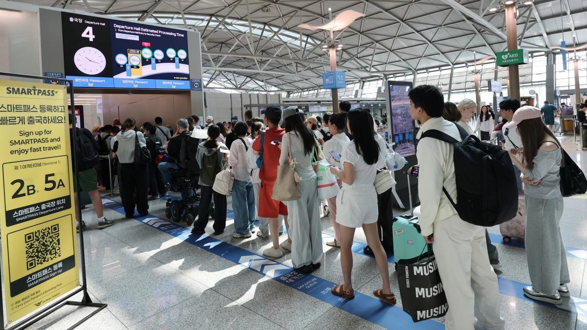 휴가철 인천공항 / 연합뉴스