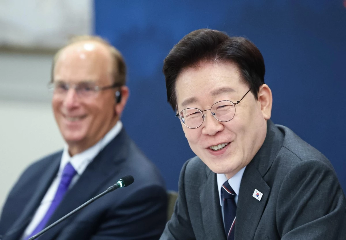 이재명 대통령이 23일(현지시각) 미국 뉴욕 한 호텔에서 열린 대한민국 투자 서밋 2026에서 발언을 하고 있다. / 뉴스1