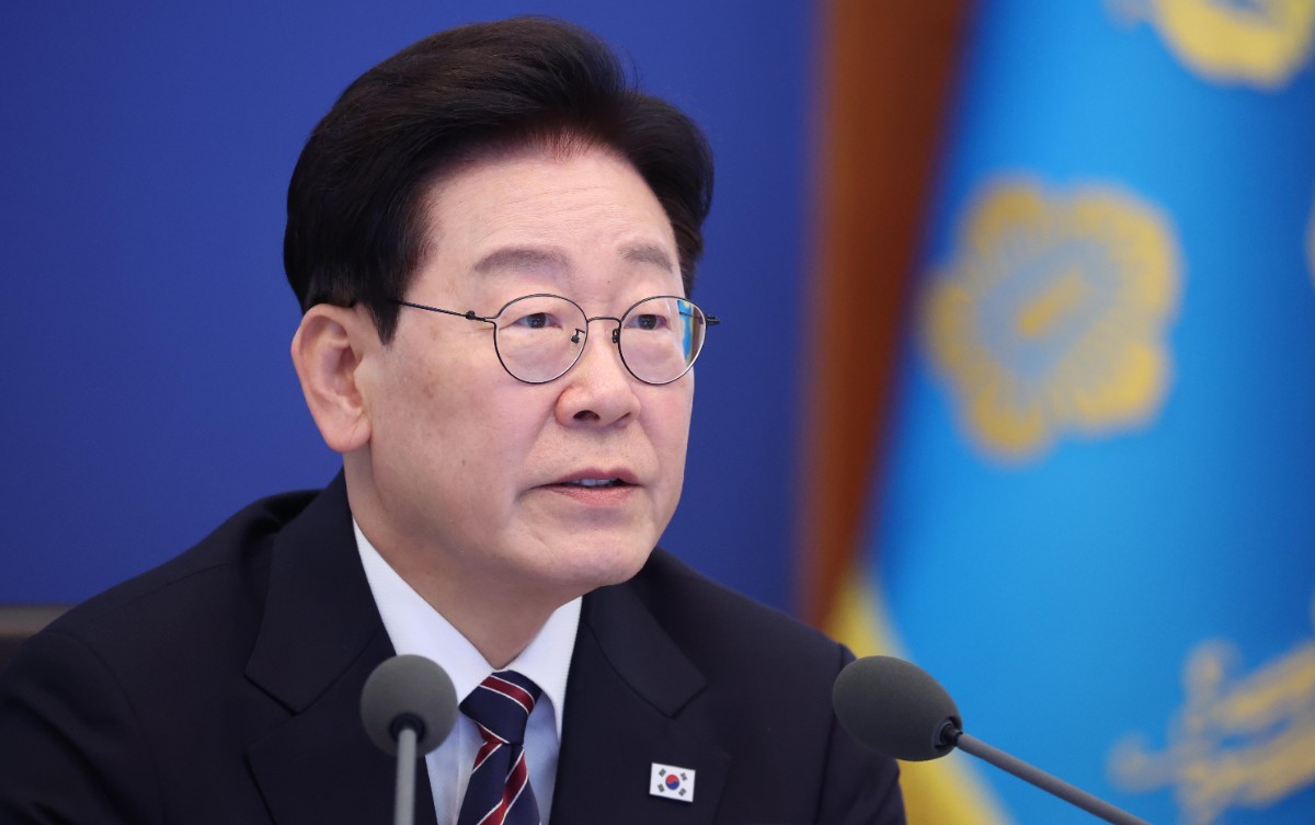 이 대통령, 네티즌 겨냥해 “(아내) 명예를 훼손하는 범죄“ 직격