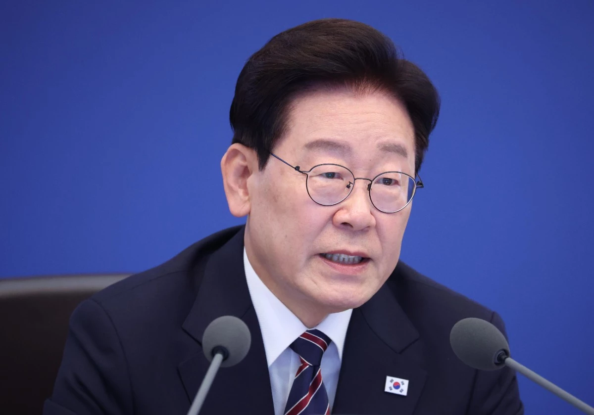 이재명 대통령이 21일 청와대에서 열린 수석보좌관회의에서 발언하고 있다. / 뉴스1