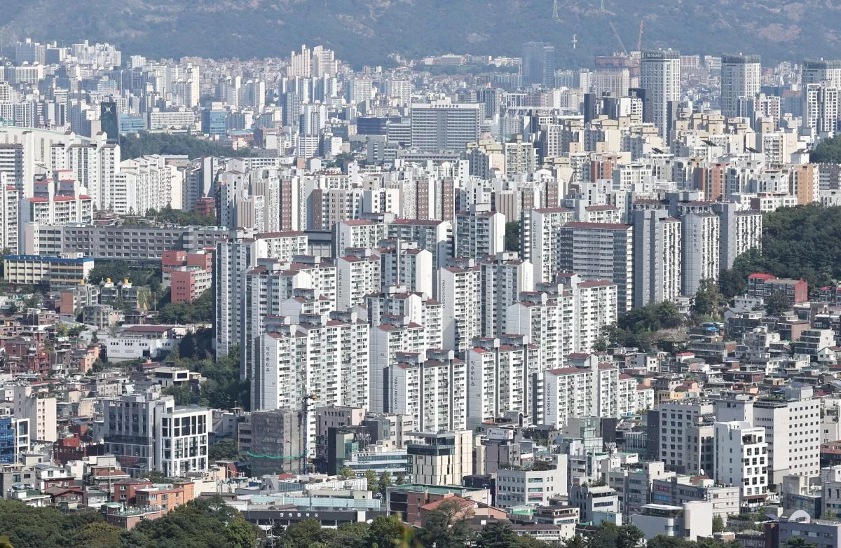 서울 남산 전망대에서 바라본 아파트 단지 모습. / 뉴스1