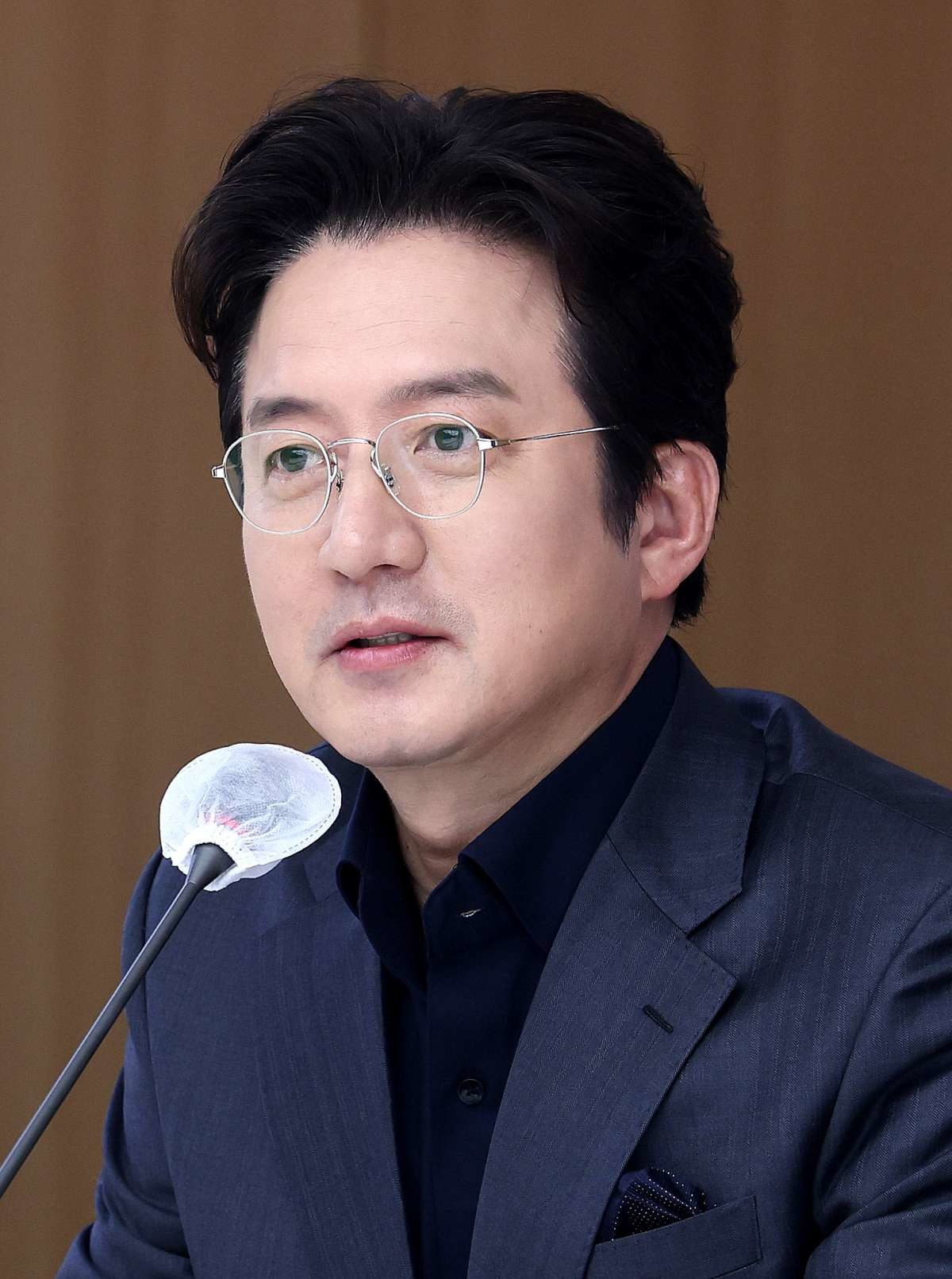 배우 정준호가 지난해 서울 여의도 중소기업중앙회에서 열린 제23차 세계한인비즈니스대회 홍보대사 위촉식에서 인사말을 하고 있다. / 뉴스1