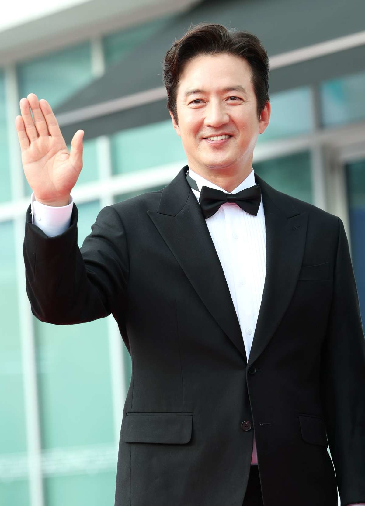 배우 정준호가 지난해 경기도 부천시청에서 열린 제29회 부천국제판타스틱영화제 행사에 참석해 레드카펫을 밟고 있다. / 뉴스1