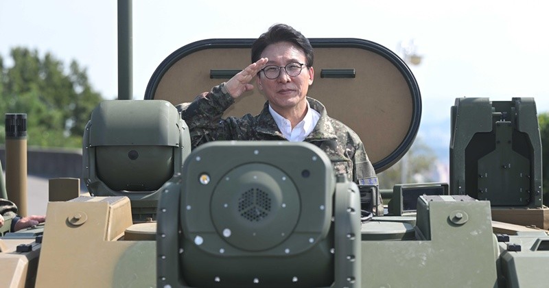군부대를 방문한 김민석 더불어민주당 당대표 / 뉴스1