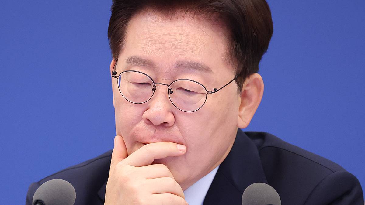 “책무 저버려”...이 대통령 등 9명, 경찰에 ‘이 혐의’로 고발당했다