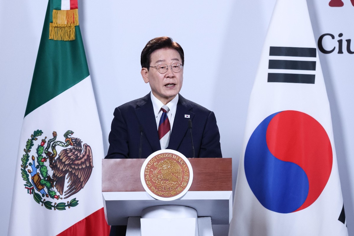 이재명 대통령이 24일(현지시각) 멕시코시티 대통령궁에서 열린 공동언론발표에서 발언을 하고 있다. / 뉴스1