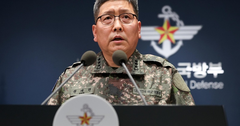 [속보] 국방부 “DMZ 폭발, 북한군 지뢰일 가능성 매우 높다“