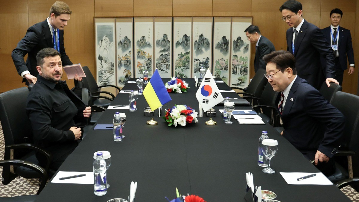 지난 7월 당시 이재명 대통령과 볼로디미르 젤렌스키 우크라이나 대통령이 튀르키예 앙카라에서 정상회담을 하는 모습. / 뉴스1