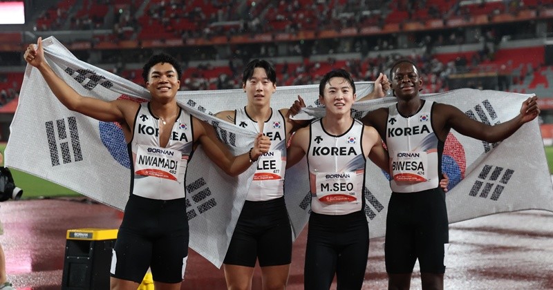 남자 육상 400m 계주 동메달 / 뉴스1