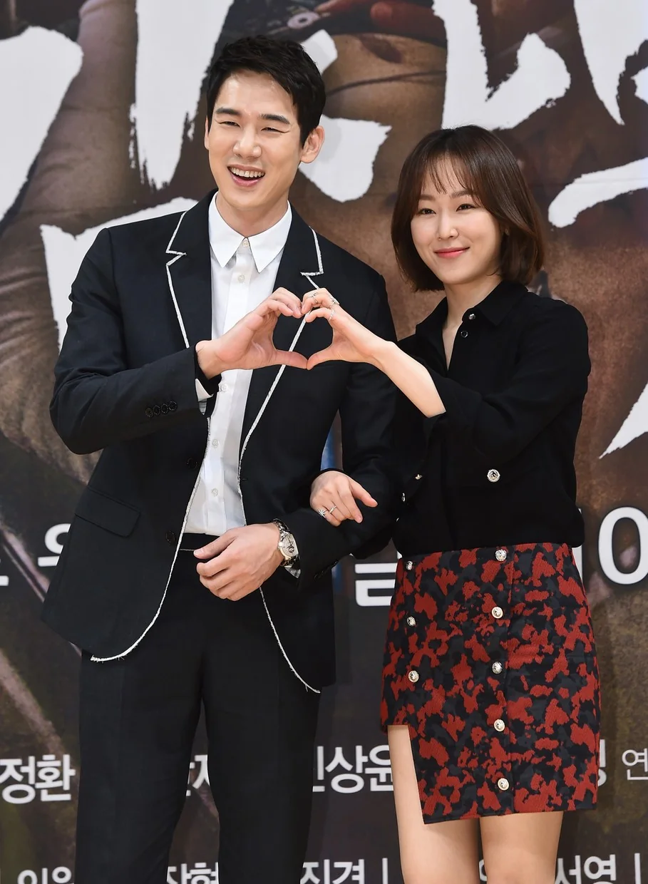서현진, 사서교사 강지선 역…진실 공방의 중심 / 유연석·서현진 (사진=뉴스1)