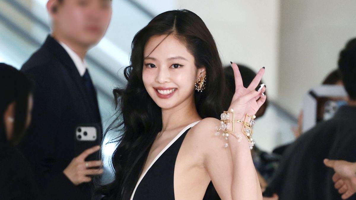제니, 10년 만에 롯데백화점 얼굴 됐다…역대 광고 모델 누가 있었나 보니