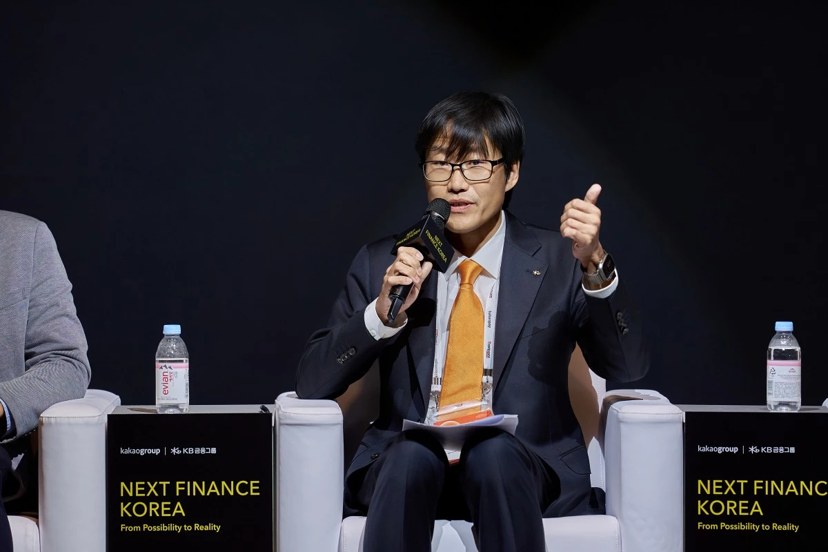 지난 28일 웨스틴 서울 파르나스에서 열린 ‘Next Finance Korea 2026’ 컨퍼런스에서 이상률 KB국민은행 DT추진부장이 발표를 하고 있다. / KB국민은행 제공