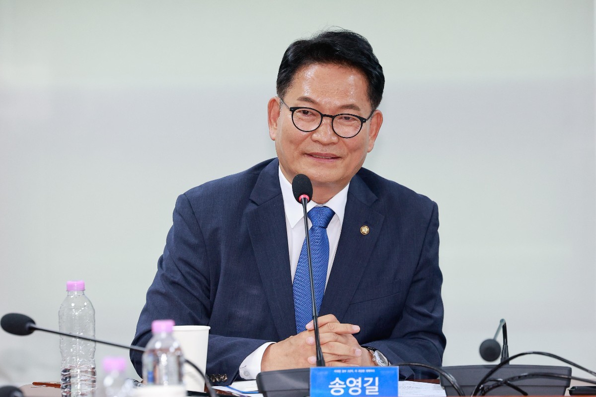 '송영길, 이 대통령과 식사하려고 생방송 중 인터뷰 중단'에 국힘이 보인 반응