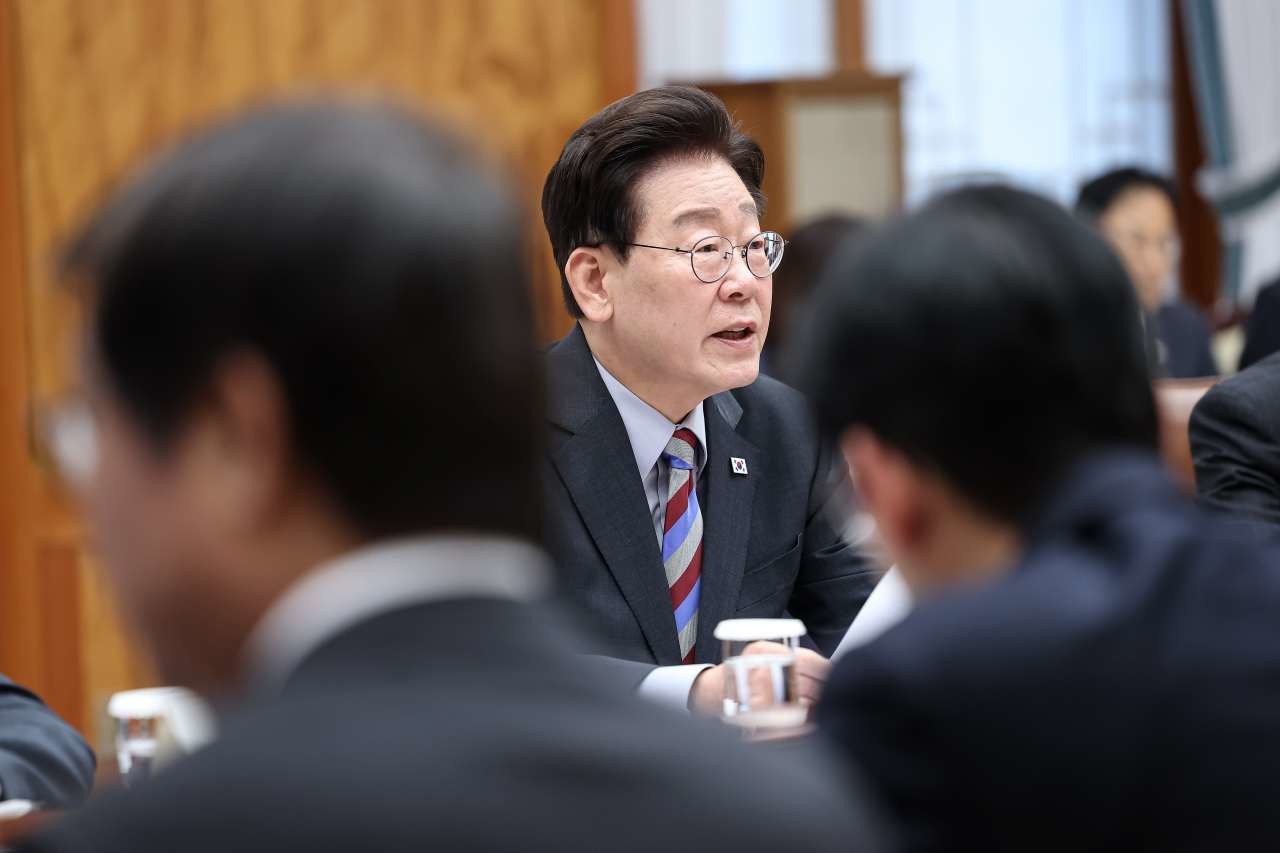 이재명 대통령이 29일 청와대에서 열린 메가프로젝트 제3차 민관합동 점검회의에서 발언을 하고 있다. / 뉴스1