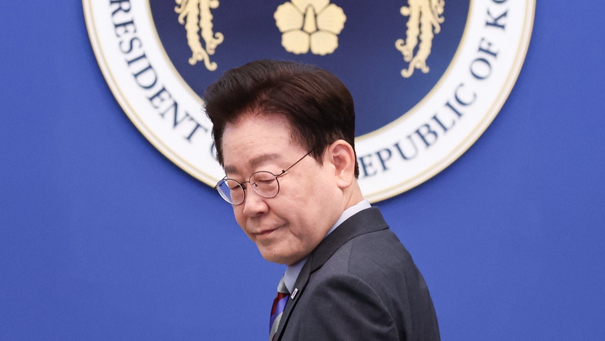 30대서 최저, 호남서 최고…이 대통령 지지율, 1011명에게 물었더니