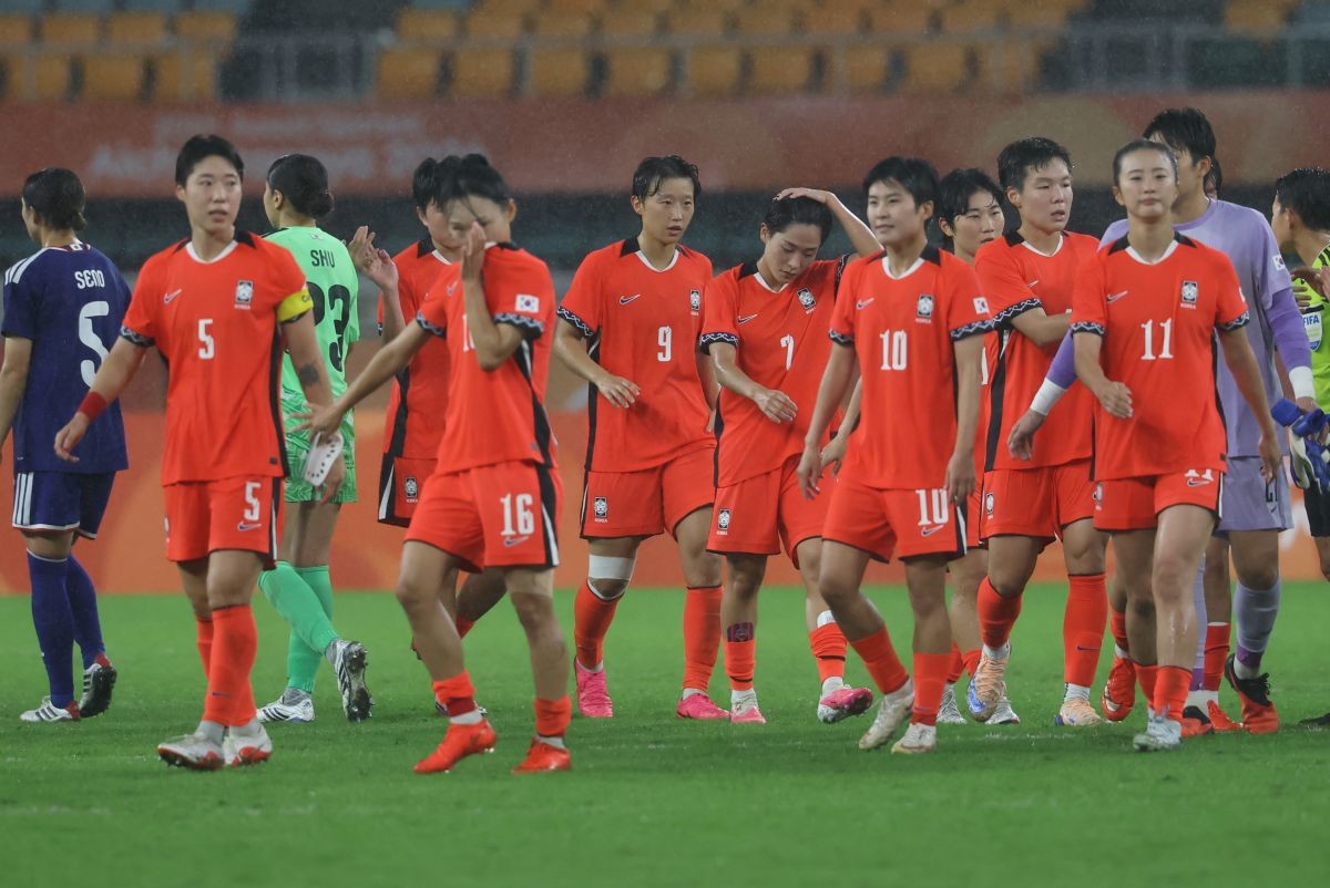 여자축구, 일본에게 패배 최초 결승 진출 좌절 / 뉴스1