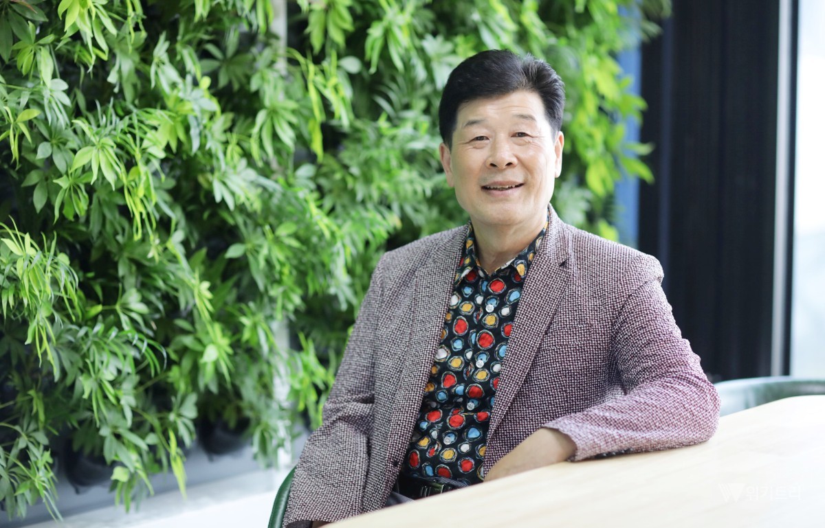 장성군은 28일 오전 군청 상황실에서 제49회 장성군민의상 심사위원회 회의를 열고 올해 수상자를 심의한 결과, 김종인 씨를 최종 수상자로 결정했다. / 장성군