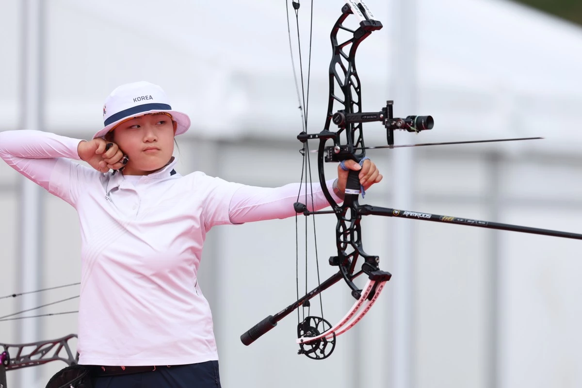 대한민국 강연서가 30일 일본 오카자키 중앙종합공원 다목적광장에서 열린 2026 아이치·나고야 아시안게임 양궁 컴파운드 여자 단체전 준결승에서 인도를 상대로 경기를 펼치고 있다. / 뉴스1