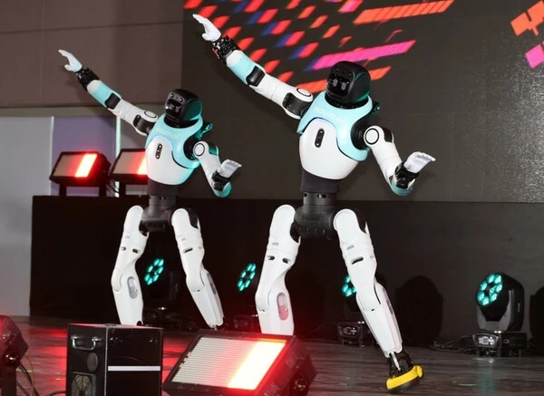 2026년 9월초 포항에서 열린 제26회 한국지능로봇경진대회 개막식 퍼포먼스 자료 사진/경북도