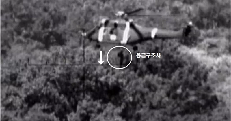 합참이 공개한 DMZ 부상자 이송 당시 사진 / 뉴스1