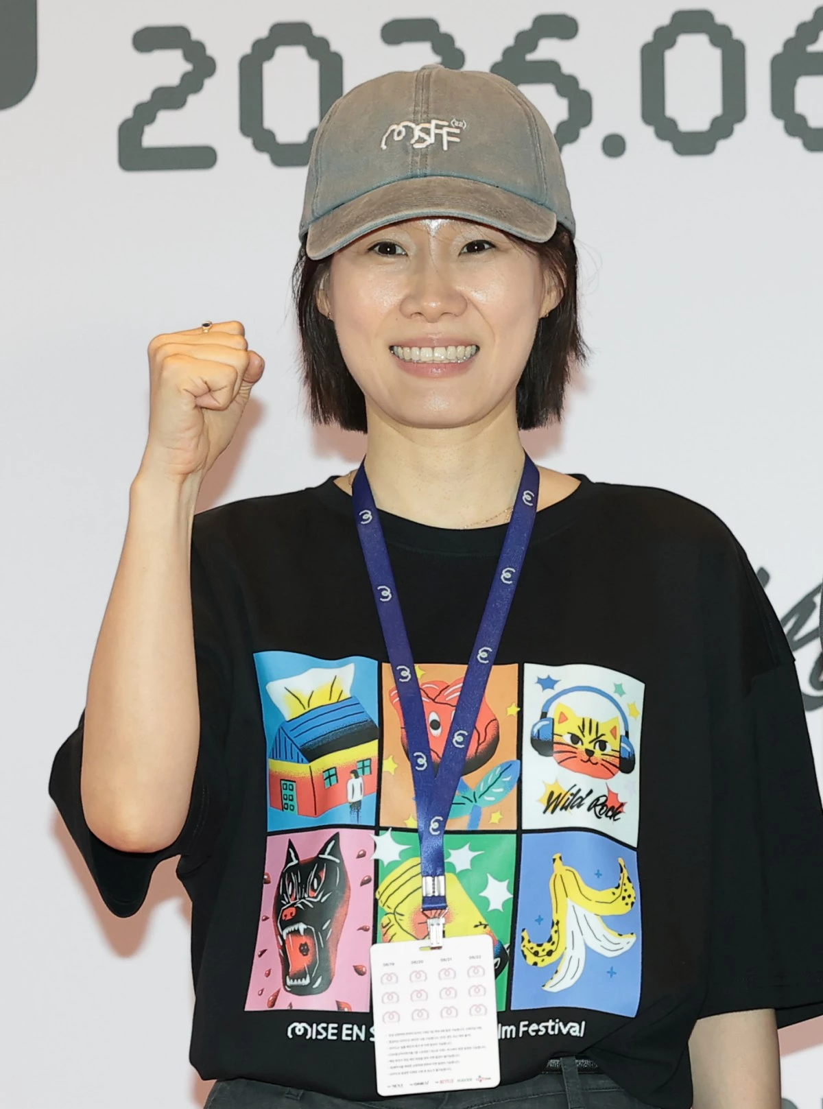 이옥섭 감독이 지난 6월 서울 용산구 CGV 용산아이파크몰에서 열린 ’22회 미쟝센단편영화제‘ 개막식에 참석해 포즈를 취하고 있다. / 뉴스1