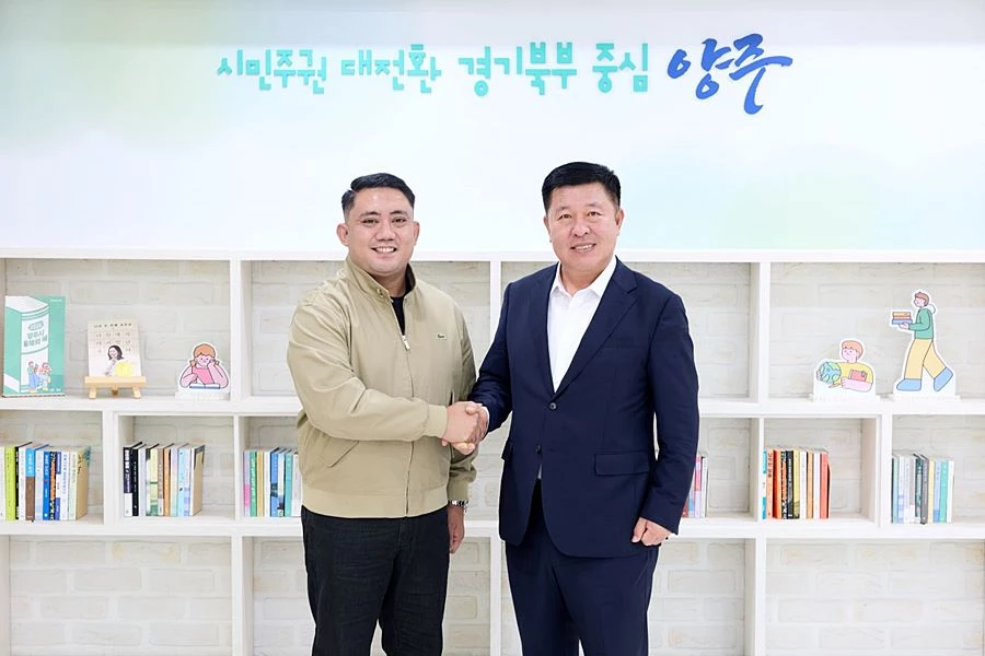 정덕영 양주시장(왼쪽)