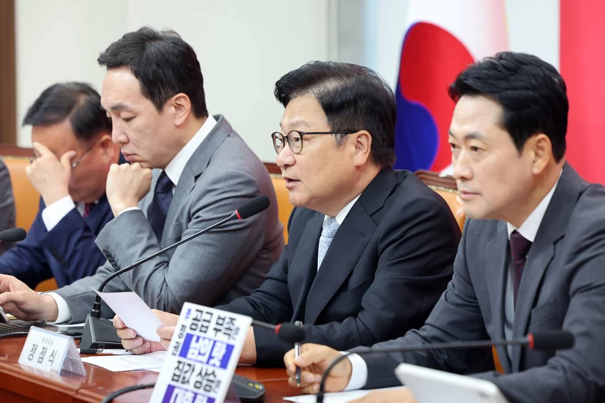 정점식 국민의힘 원내대표가 1일 오전 서울 여의도 국회에서 열린 최고위원회의에서 발언을 하고 있다 / 뉴스1
