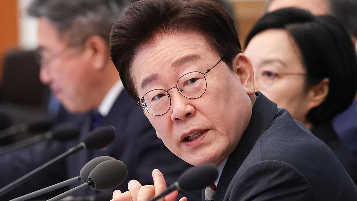 이재명 대통령이 지난달 29일 청와대에서 열린 국무회의에서 발언을 하고 있다 / 뉴스1