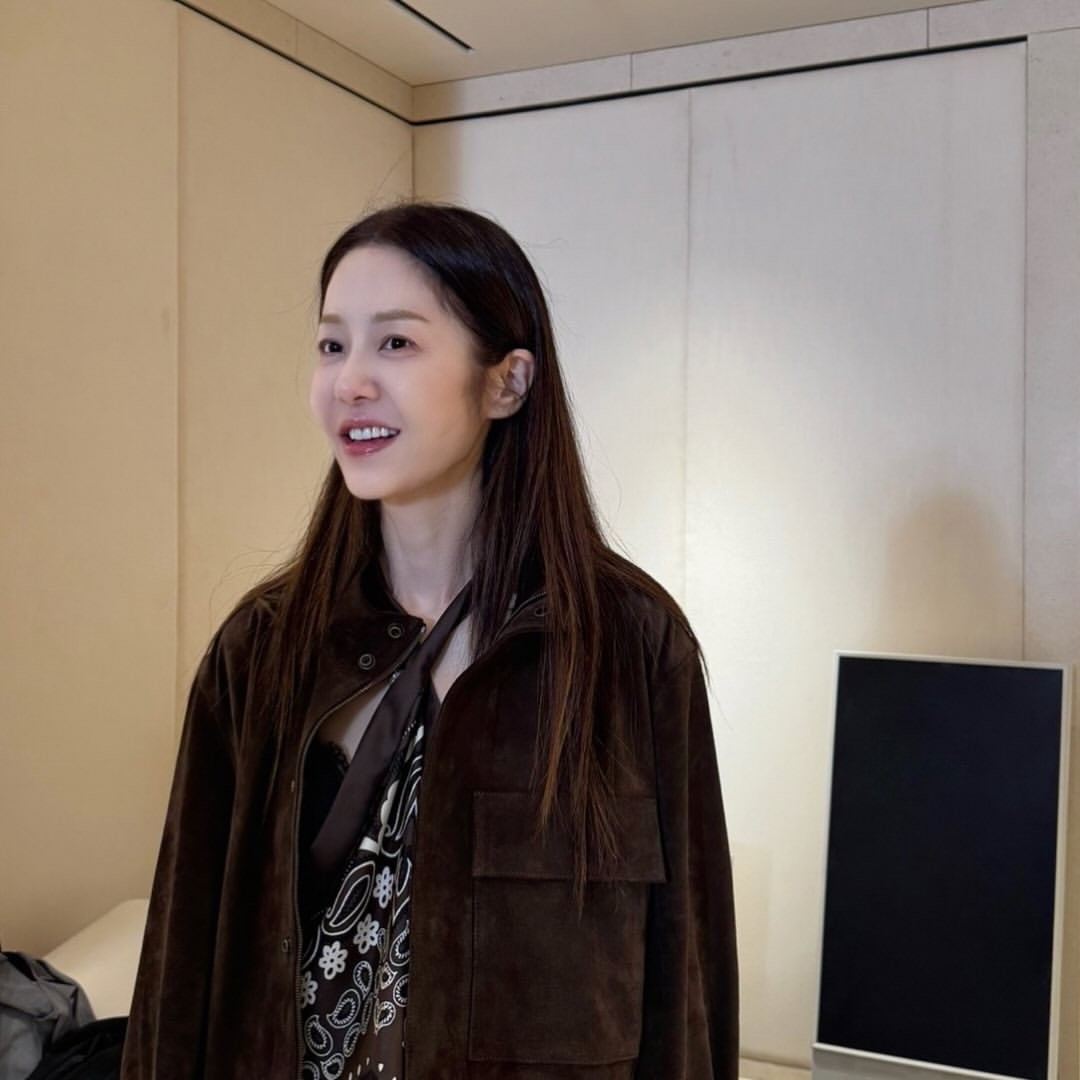 배우 고현정이 전날인 30일 자신의 SNS를 통해 여러 장의 사진을 게재했다. / 고현정 인스타그램